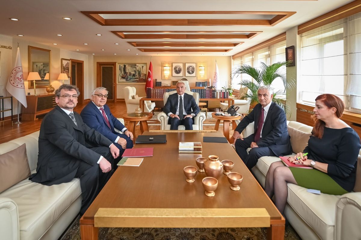 Bakan Ersoy, Rus Büyükelçi Verşinin ile Görüşti