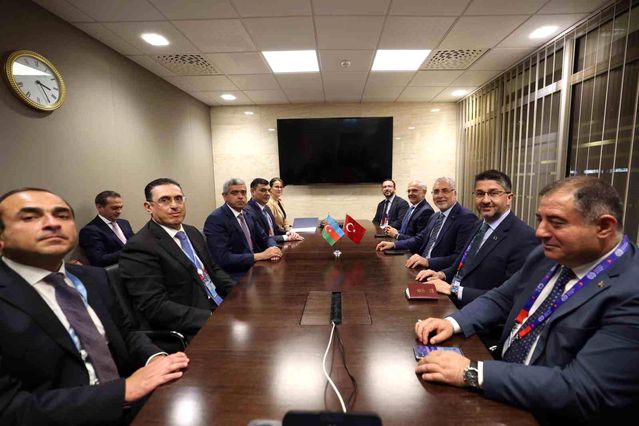 Bakan Işıkhan Cenevre'de İkili Görüşmelerde Bulundu