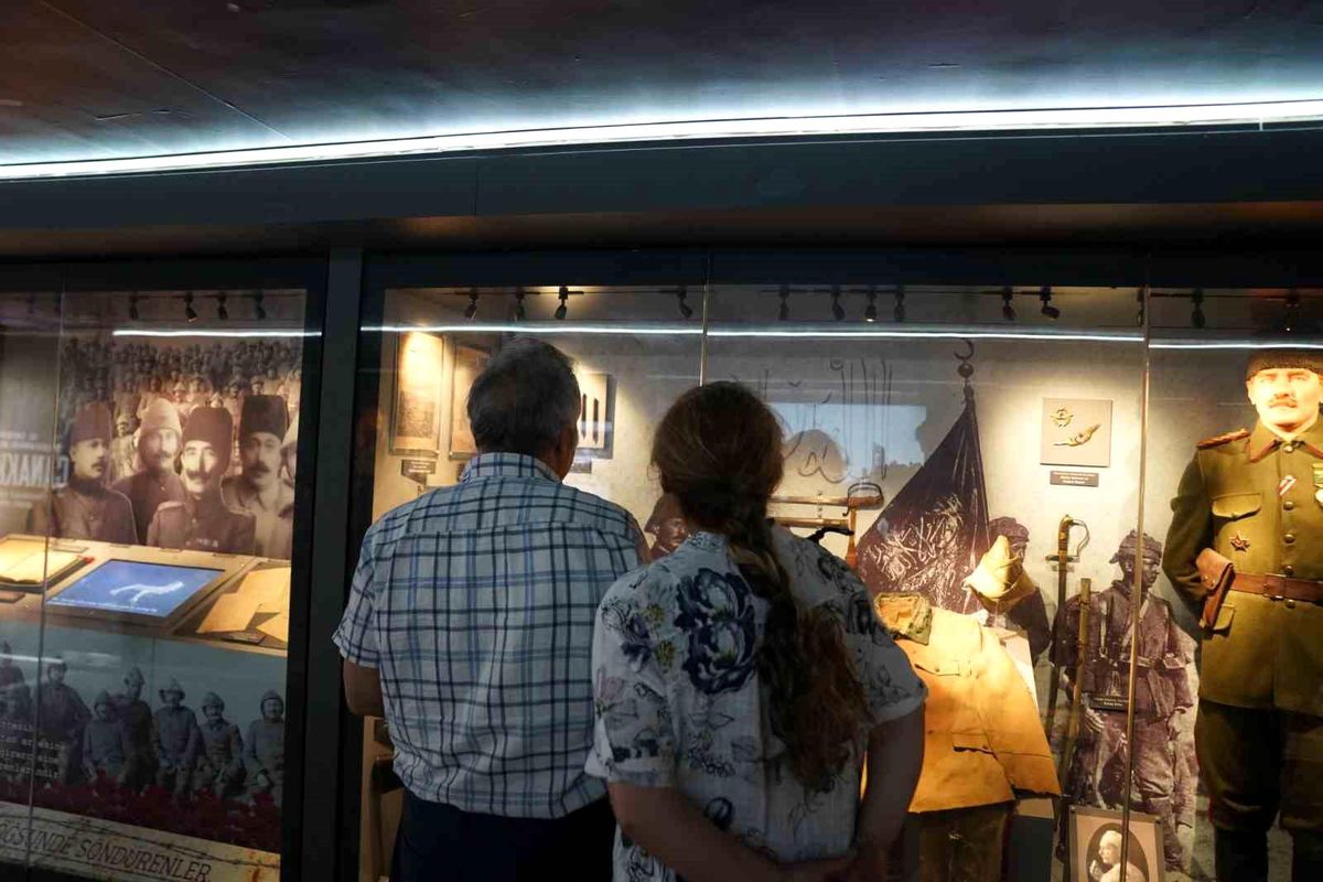 Çanakkale Savaşları Mobil Müzesi Avrupa\'da