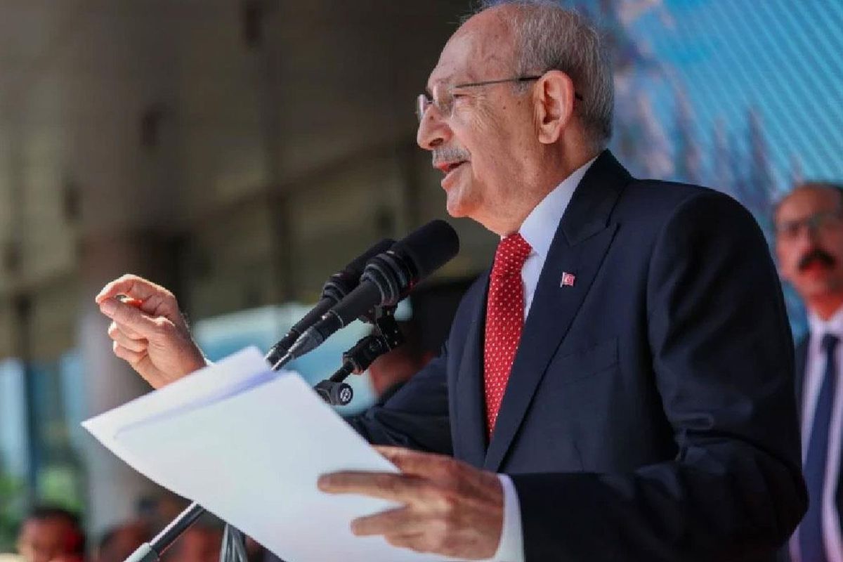 CHP Avukatı Vekillikten Azledildi