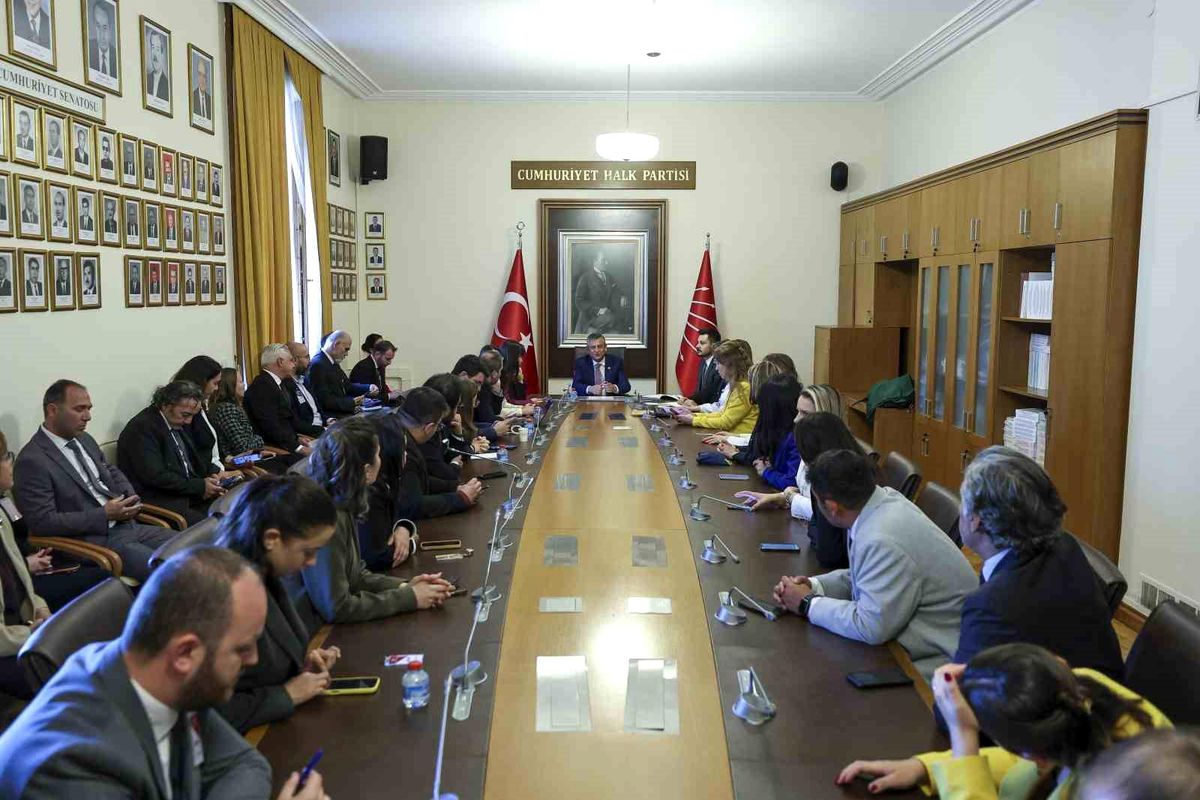 Özgür Özel: CHP İçinde Mücadele Edelim