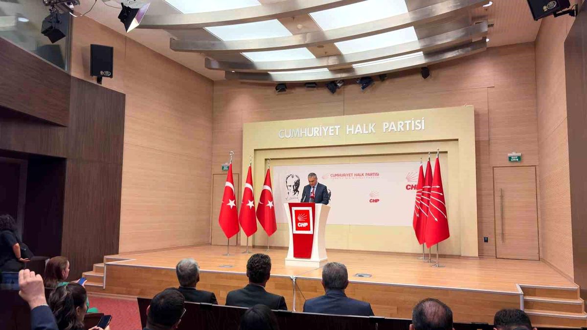 CHP Kurultay Tartışmaları Devam Ediyor