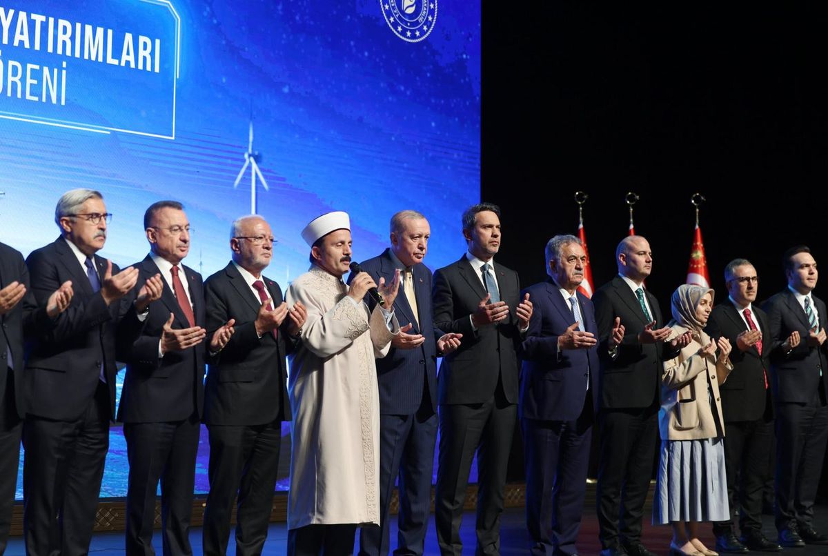 Erdoğan\'dan CHP\'ye sert eleştiri: Koltuk kavgası ve hakaret
