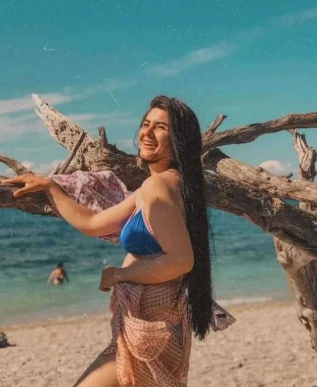 Düğün hazırlığındaki fenomen gelin adayı Hanife'den ayrılık haberi geldi: Bikinili paylaşımı olay oldu