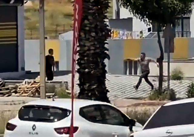Emekli polis para isteyen oğlunu öldürdü, cesedinin başında ekipleri bekledi