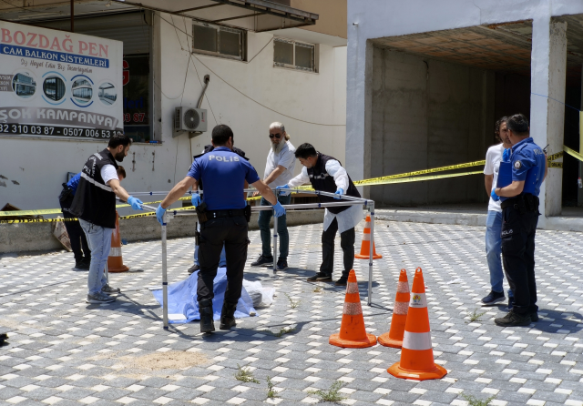 Emekli polis para isteyen oğlunu öldürdü, cesedinin başında ekipleri bekledi