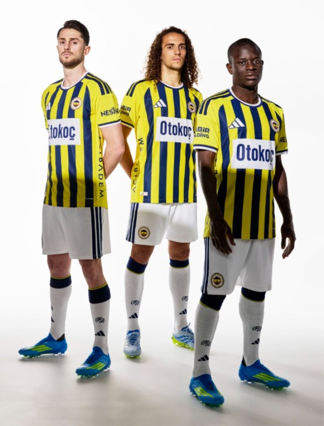 Fenerbahçe'nin yeni sezon formaları tanıtıldı