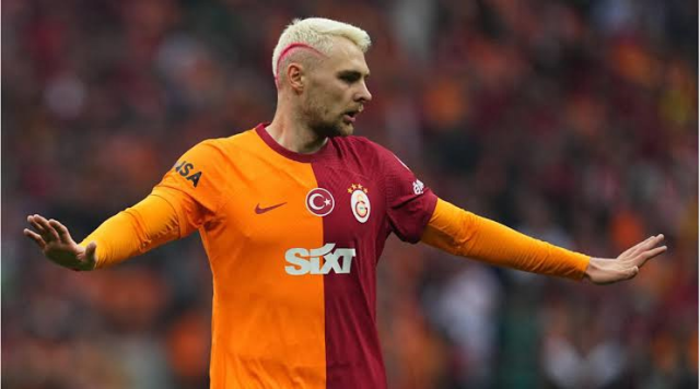 Galatasaray'da ayrılık! Okan Buruk istemiyor, <a class='keyword-sd' href='/dursun-ozbek/' title='Dursun Özbek'>Dursun Özbek</a>'e de söyledi