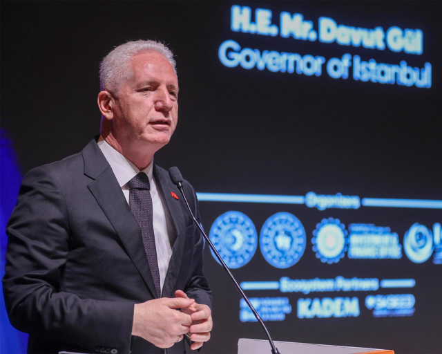 İslam İşbirliği Teşkilatı Gençlik Girişimcilik Konferansı İstanbul'da başladı
