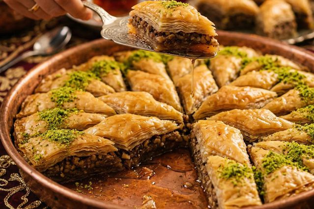İstanbul Havalimanı’nda dilimi 8 Euro'dan satılan baklava yolcuları şoke etti