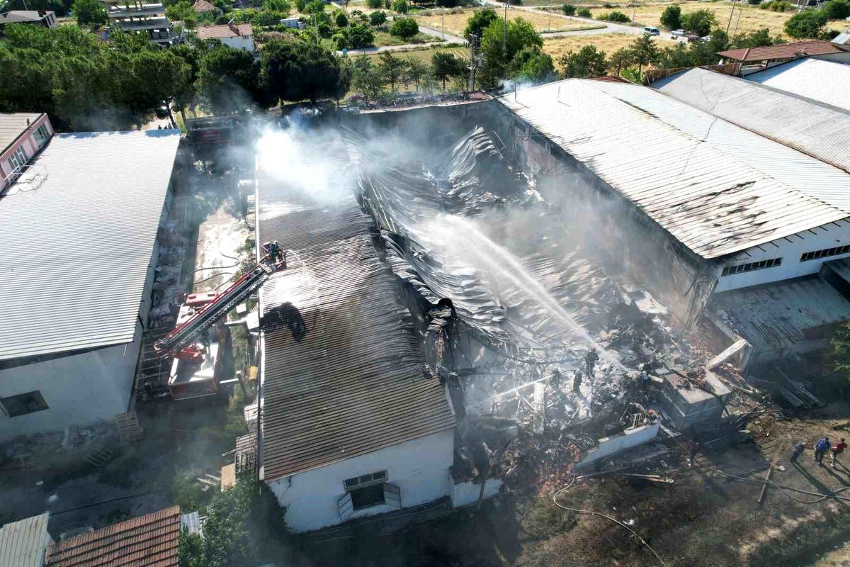 Denizli Kauçuk Fabrikasında Yangın