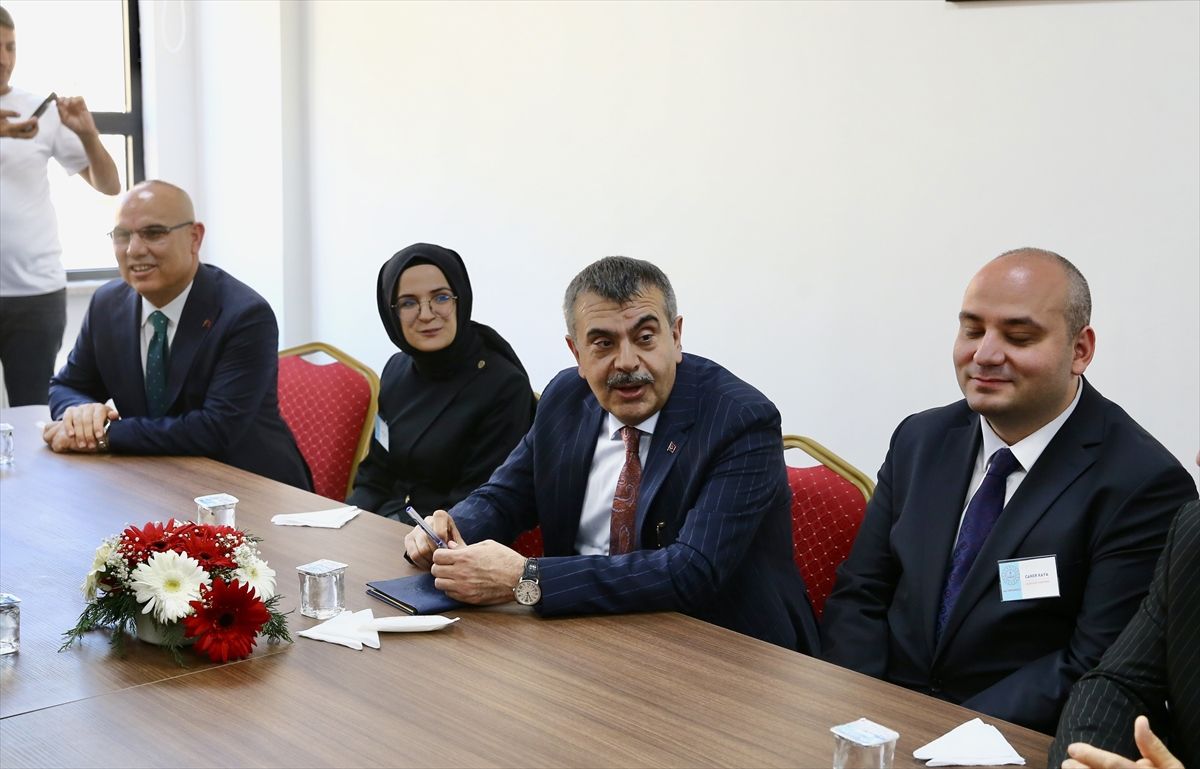 Bakan Tekin: Eğitimde yapılanlar bir devrim