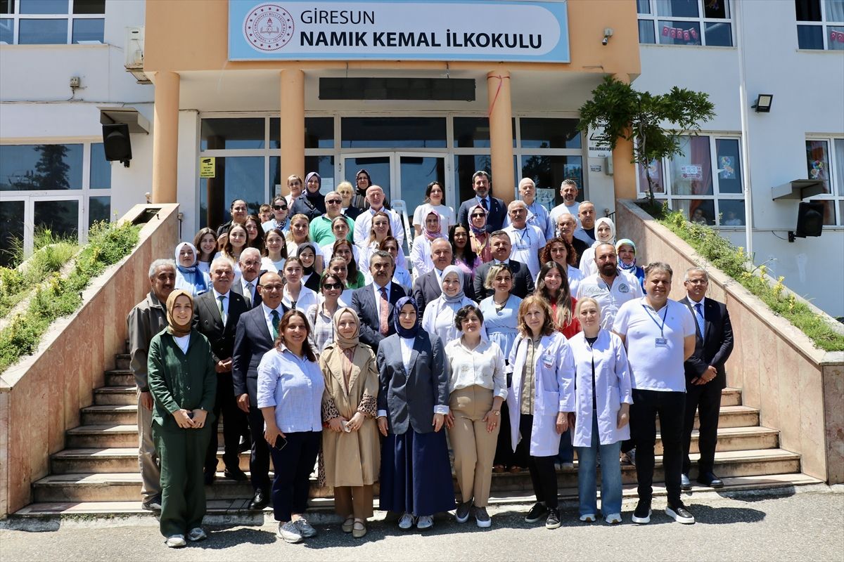 Bakan Tekin Giresun\'da Ziyaretler Gerçekleştirdi