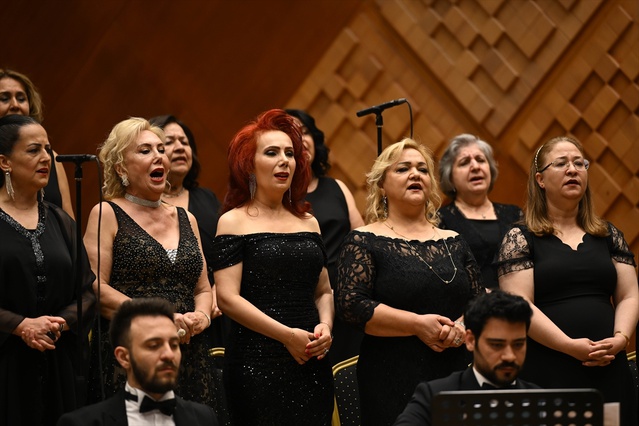 Bilkent Hastanesi'nde Sağlıkçılardan Konser