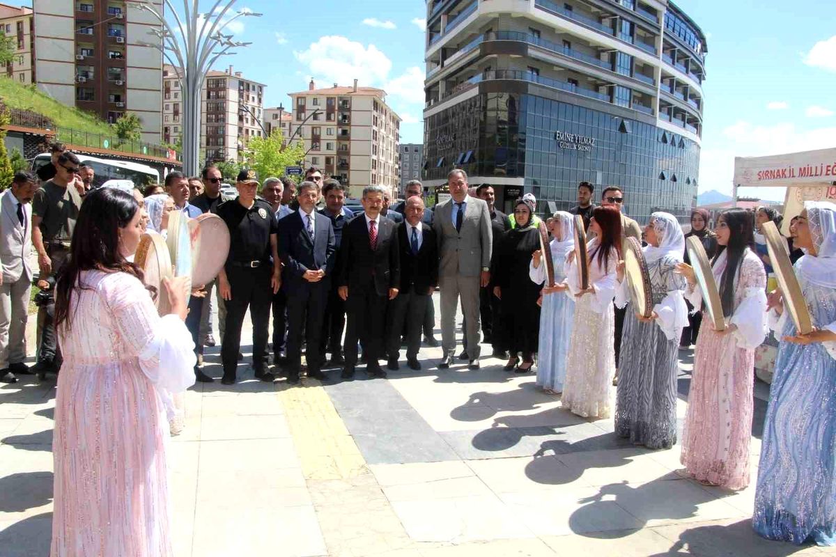 Şırnak\'ta "Hayat Boyu Öğrenme" sergisi açıldı