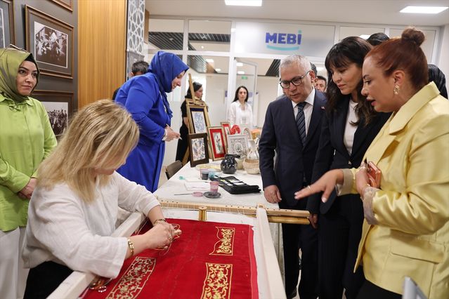 Sivas'ta Hayat Boyu Öğrenme Haftası Sergisi Açıldı