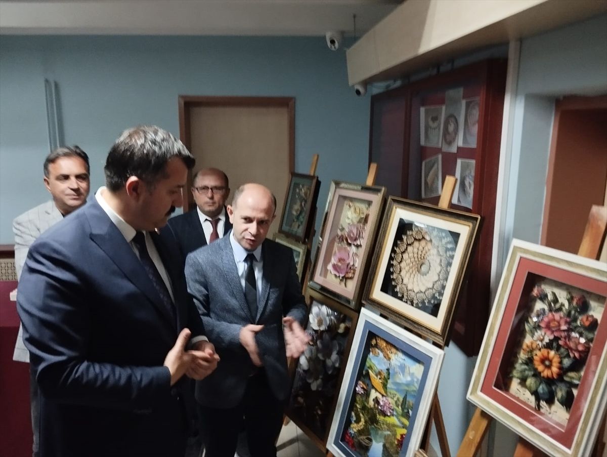 Suşehri\'nde Hayat Boyu Öğrenme Haftası Sergisi
