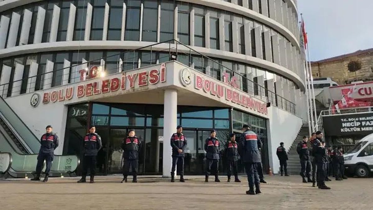 Bolu Belediye Başkanı Özcan\'a Cezai İşlem