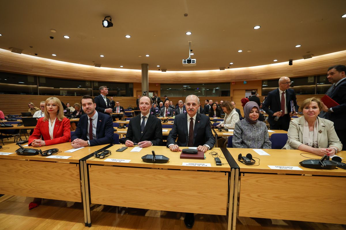 Kurtulmuş: Türkiye Avrupa\'nın Geleceği İçin Teminattır