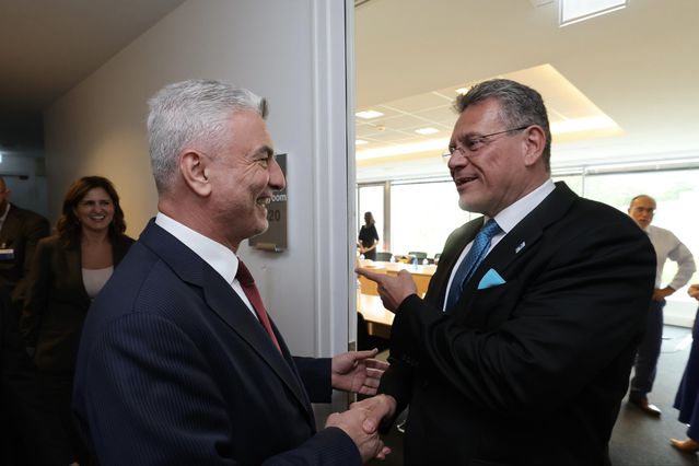 Bakan Bolat Paris'te Görüşmelerde Bulundu