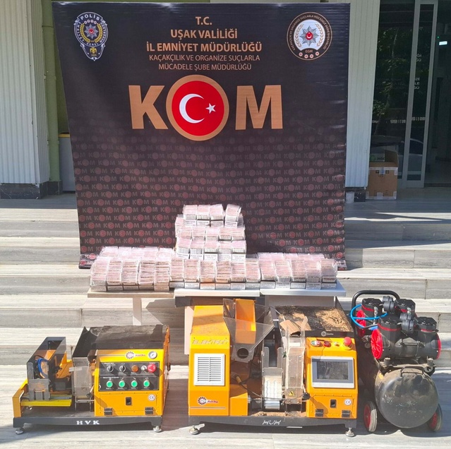 Uşak’ta Gümrük Kaçağı Makaron Operasyonu