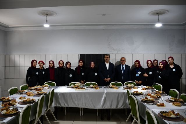 Vezirköprü Halk Eğitimi Sergisi Açıldı
