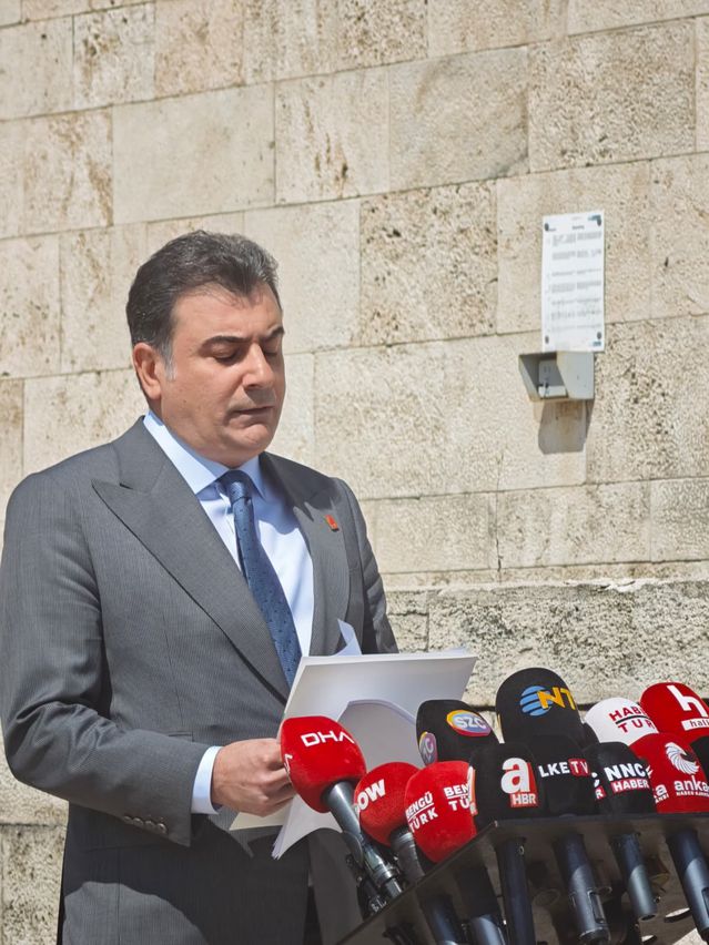 CHP Kurultayı İçin Zaman Daralıyor