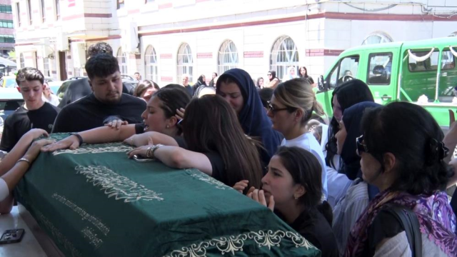 Can Polat cenazesinde Dilan Polat yere yığılıp ağladı