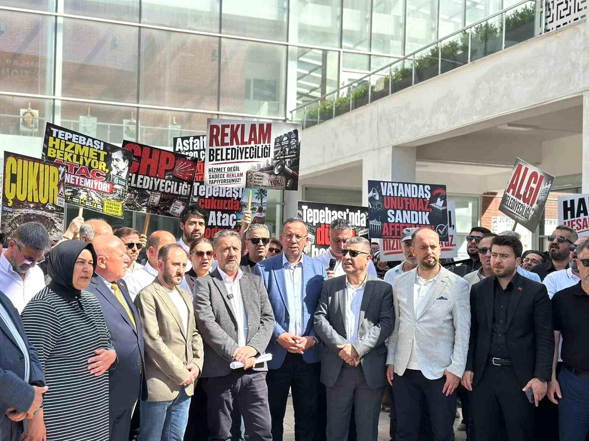 AK Partili Şimşek\'ten Tepebaşı Meclisi tepkisi: "Mecliste mikrofon kapatarak gerçeklerin üzerini örtemezsiniz"