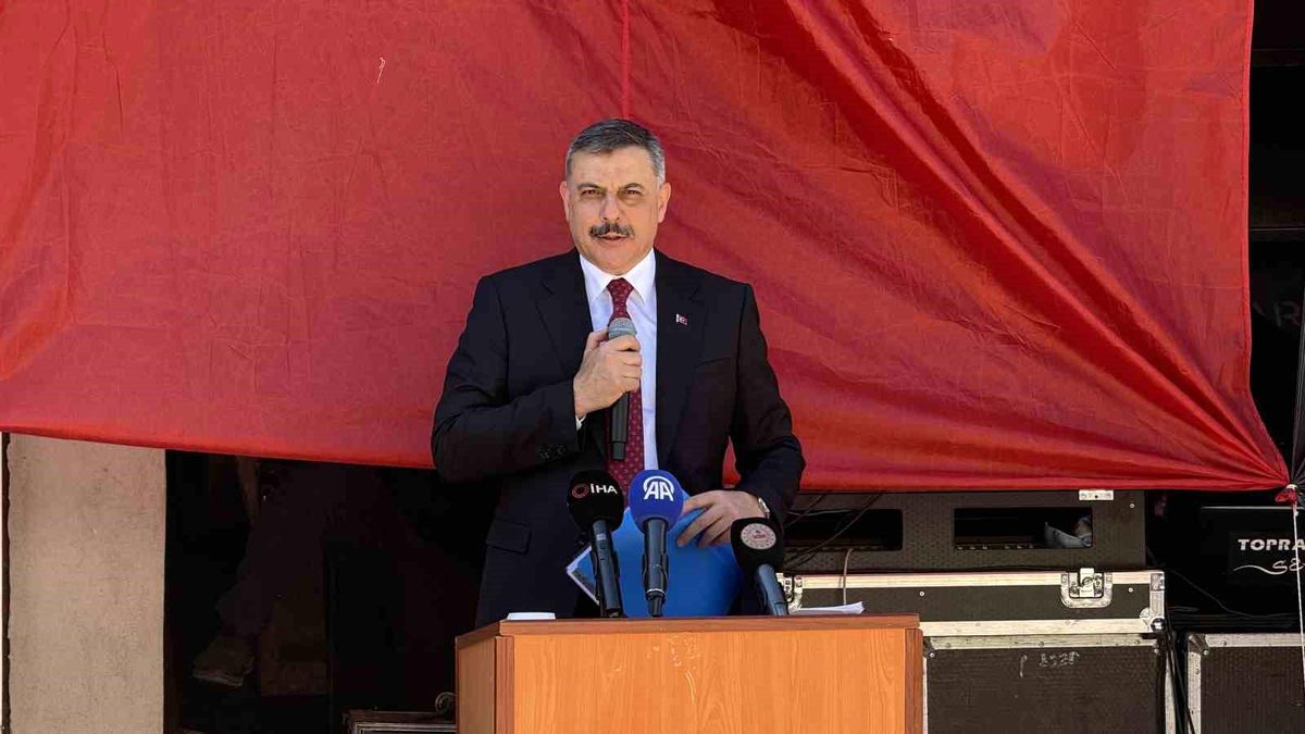 Bakan Çiftçi\'den iki beldedeki belediye başkanlığı seçimleri seçim öncesi birlik çağrısı