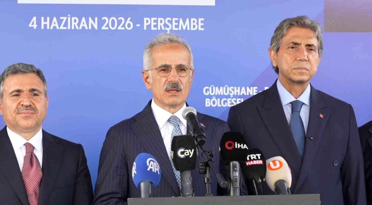 Bakan Uraloğlu, Tekke\'de destek istedi, havalimanında incelemeler yaptı