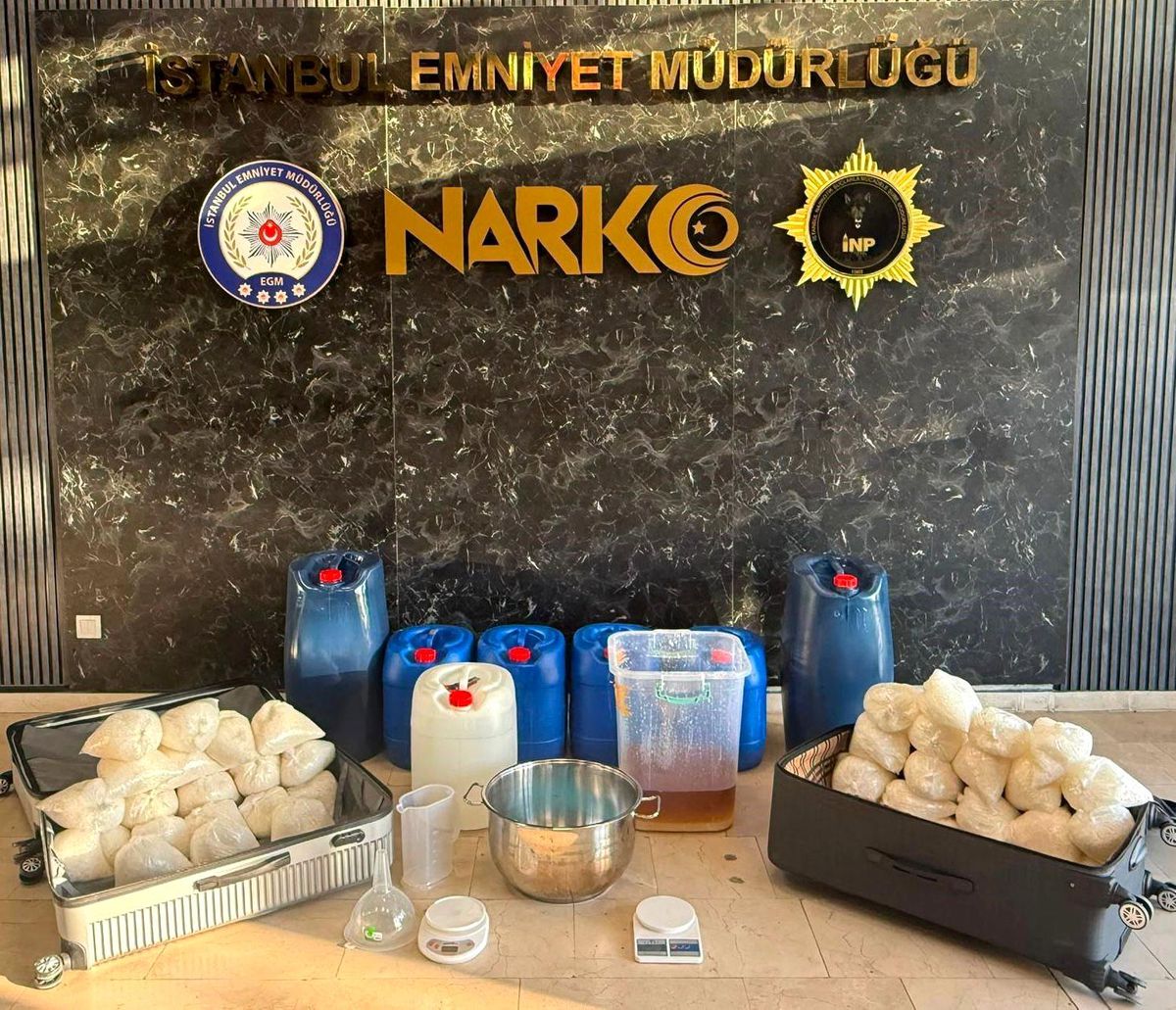 Beylikdüzü\'nde Uyuşturucu Operasyonu: 248 Kg Metamfetamin Ele Geçirildi