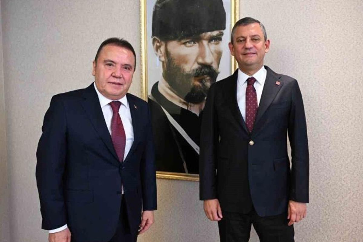 Muhittin Böcek\'ten yeni ifade: Özgür Özel\'in talimatıyla Ferdi Zeyrek\'e 950 bin Euro nakit para verdim