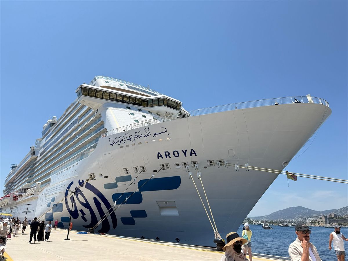 Bodrum\'a Aroya Kruvaziyeriyle 2.124 Yolcu Geldi