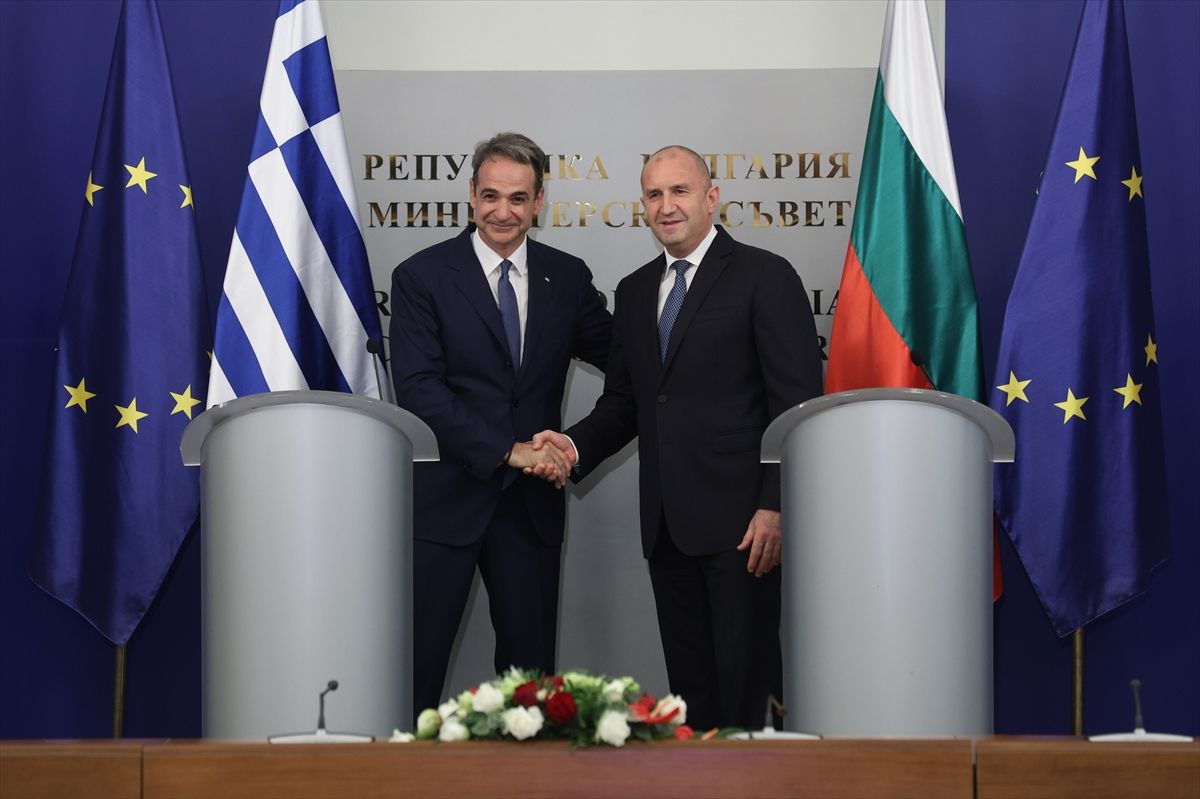 Radev ve Miçotakis Sofya\'da Buluştu