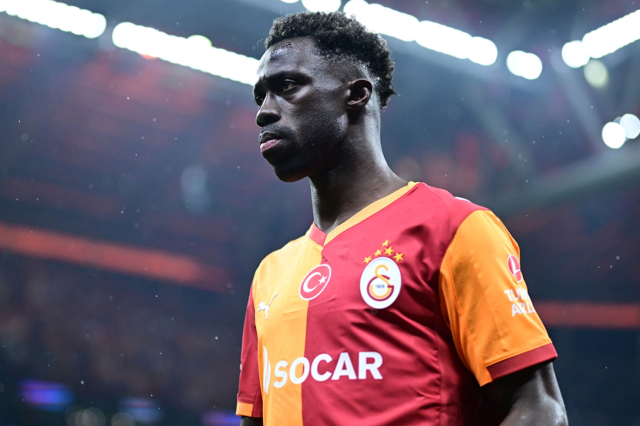 Cesc Fabregas, Galatasaray'ın savunmadaki kalbini istiyor