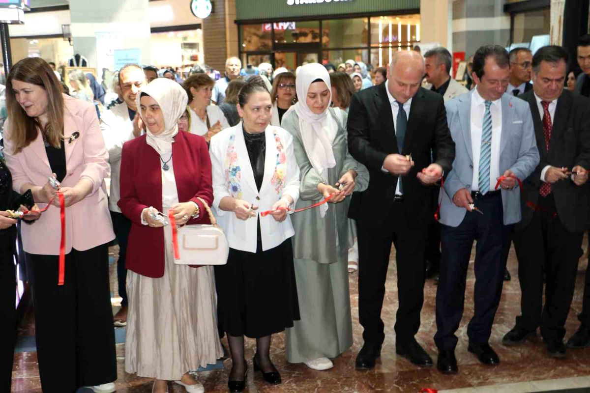 Hayat Boyu Öğrenme Haftası Sergisi Açıldı
