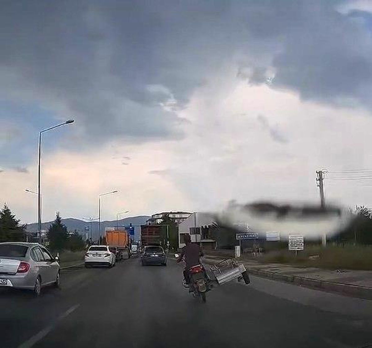 Elazığ\'da Tehlikeli Motosiklet Sürüşü