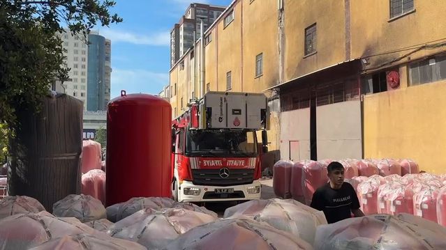 Esenyurt'ta Fabrika Yangını