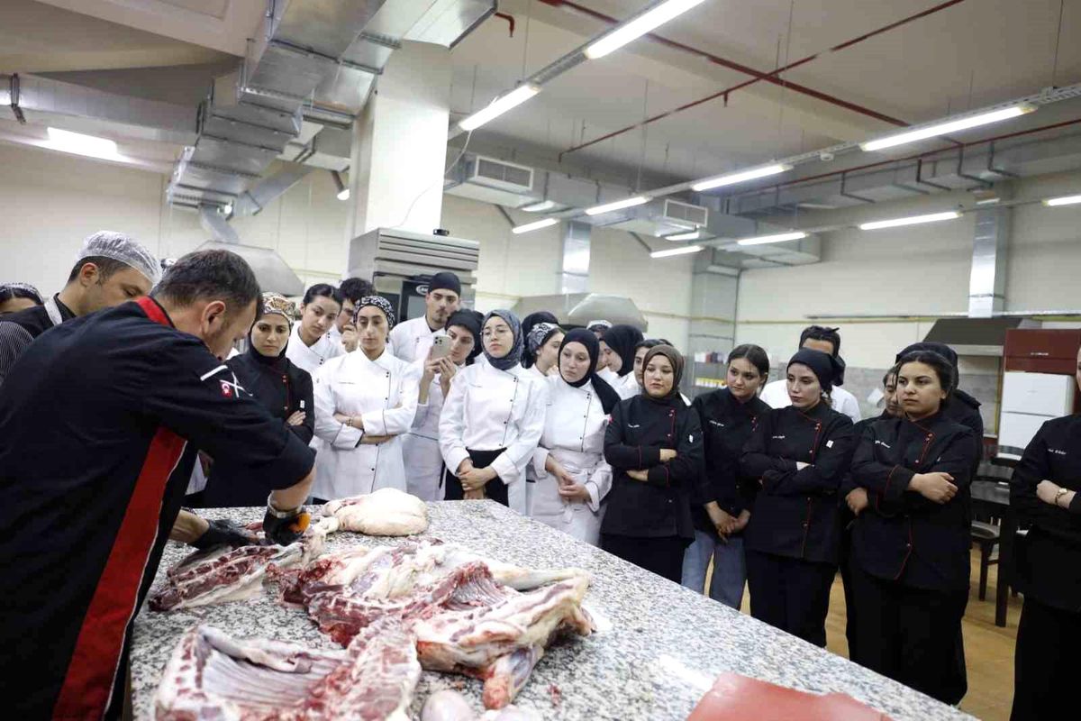 GİBTÜ\'de Uygulamalı Gastronomi Eğitimi