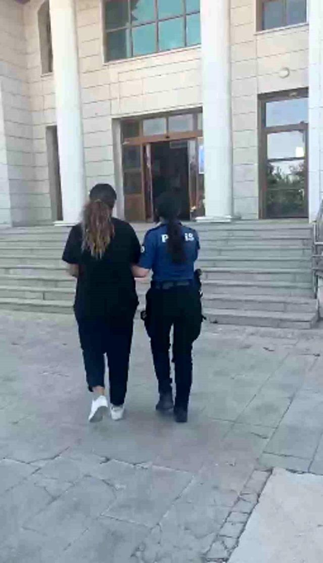 Hatay'da 2 Aranan Şahıs Yakalandı
