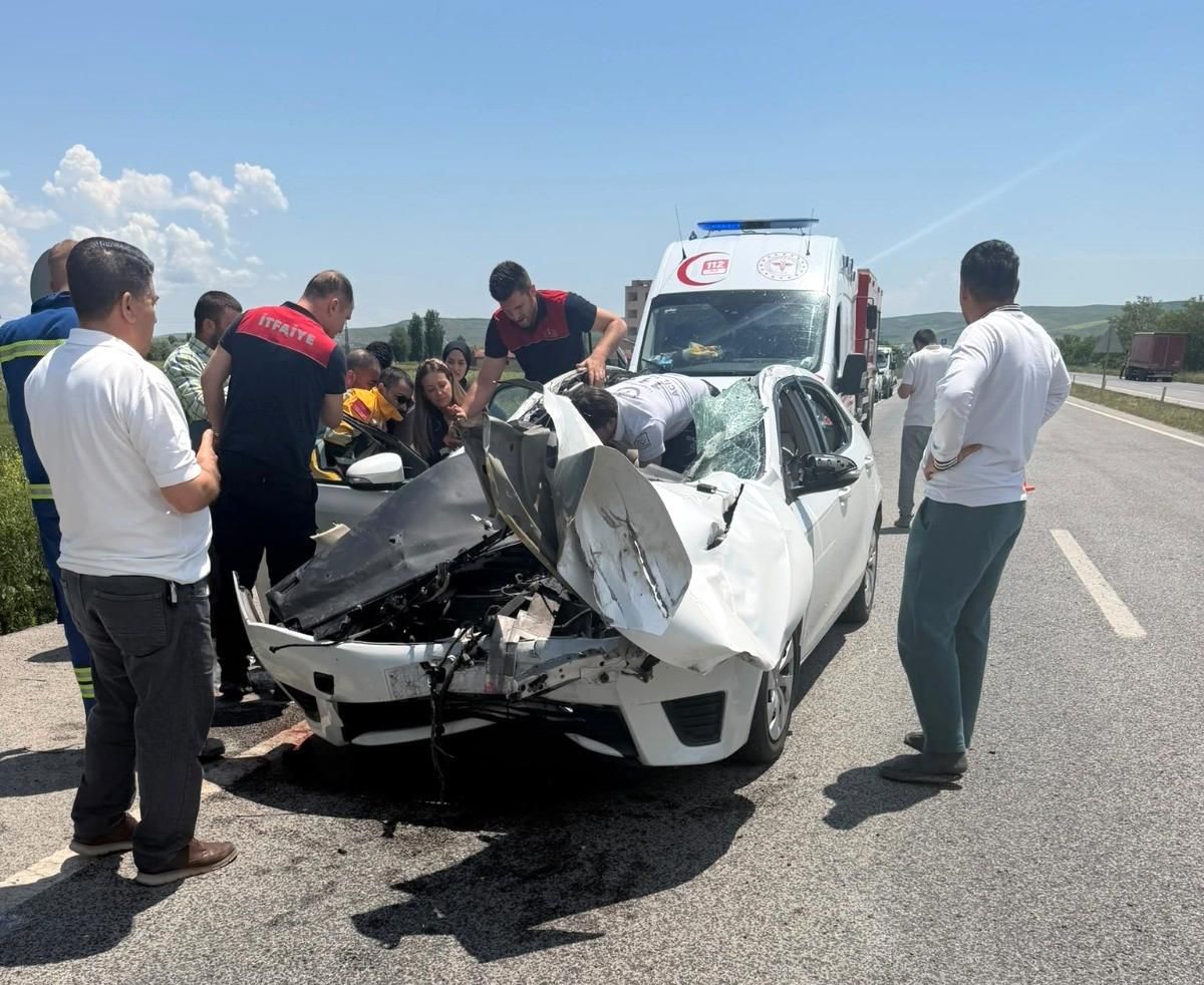 Yerköy\'de Trafik Kazası: 2 Yaralı