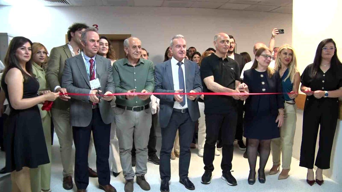 Yeni Nesil Radyoterapi Cihazı Bursa\'da Hizmete Girdi