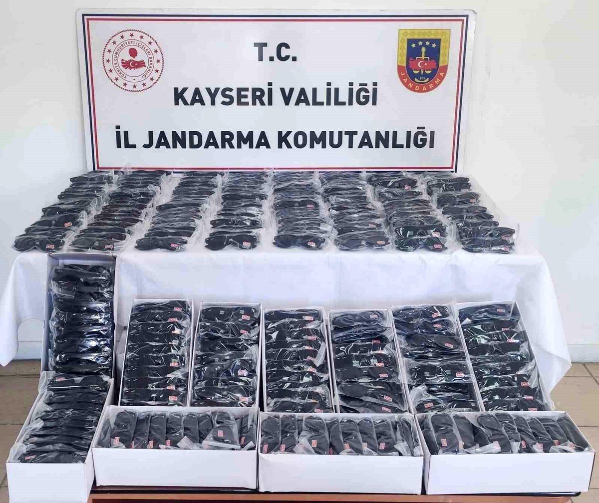 Kayseri\'de 3 Milyon TL\'lik Kaçak Gözlük Ele Geçirildi