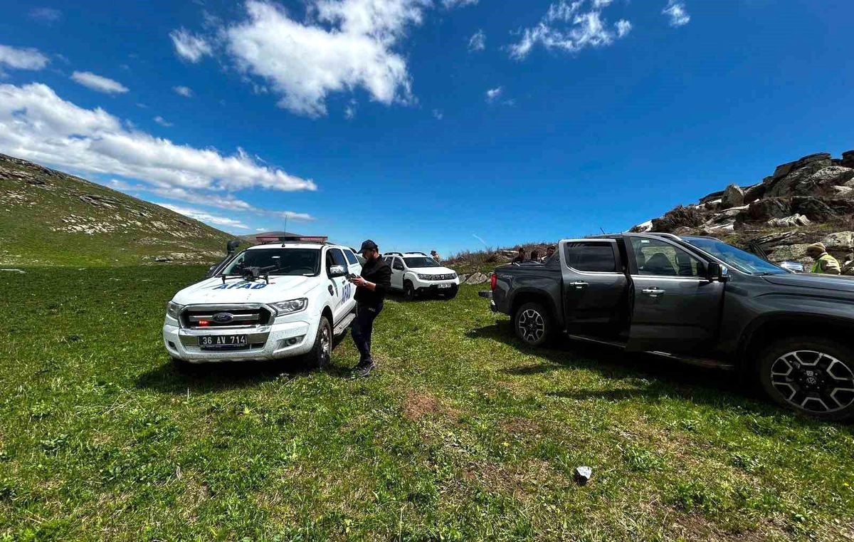 Kars\'ta Kayıp Genç İçin Arama Çalışmaları Devam Ediyor