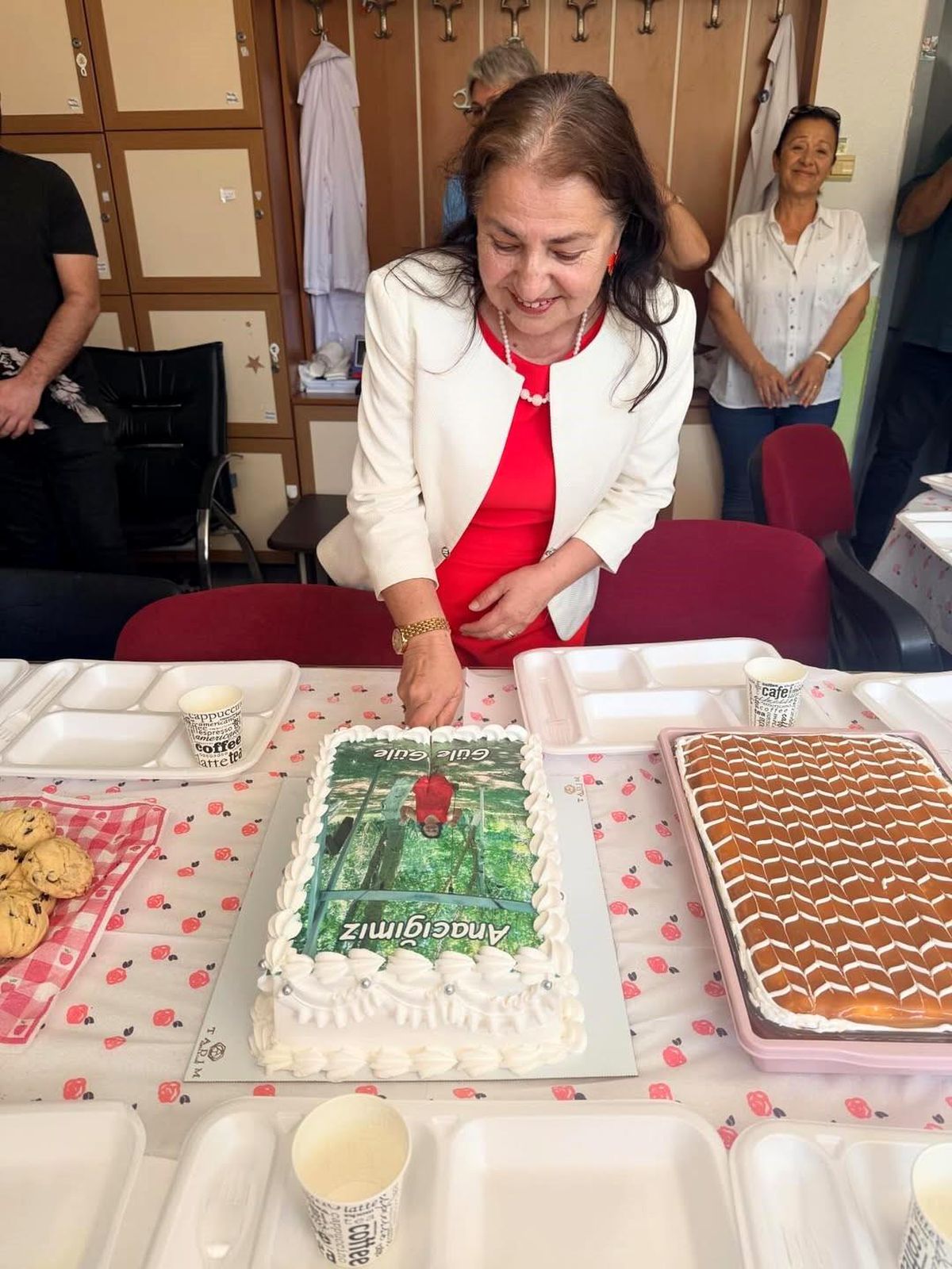 Meryem Yalçın\'a Duygu Dolu Veda