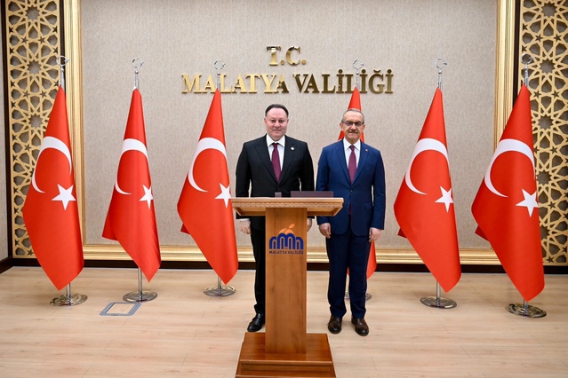 KKTC Meclis Başkanı: Ana vatanımız Türkiye dağ gibi yanımızda