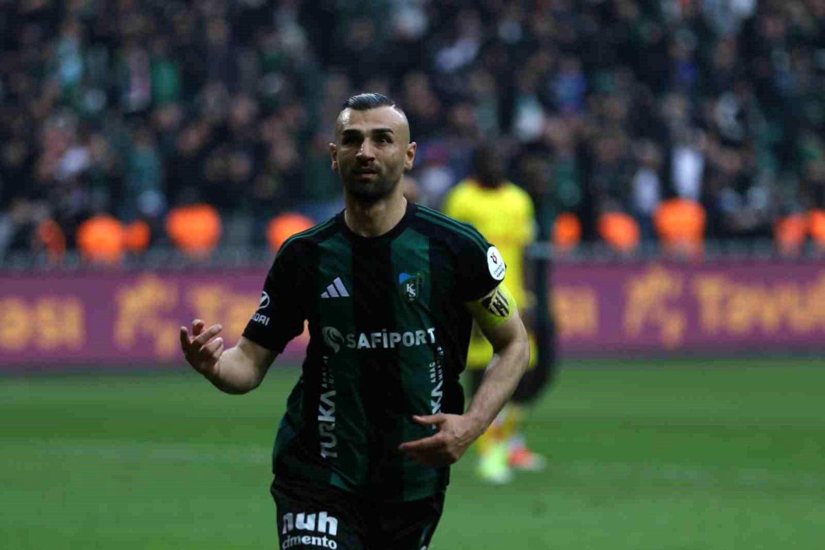 Kocaelispor\'dan Serdar Dursun\'a Veda