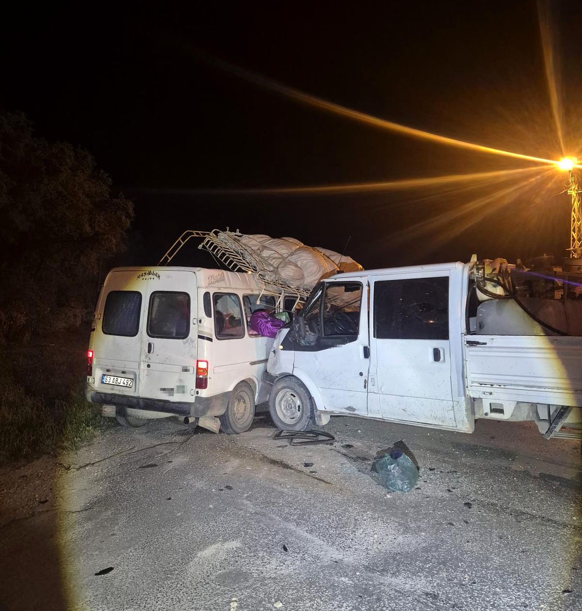 Konya\'da Kamyonet ve Minibüs Çarpıştı: 7 Yaralı