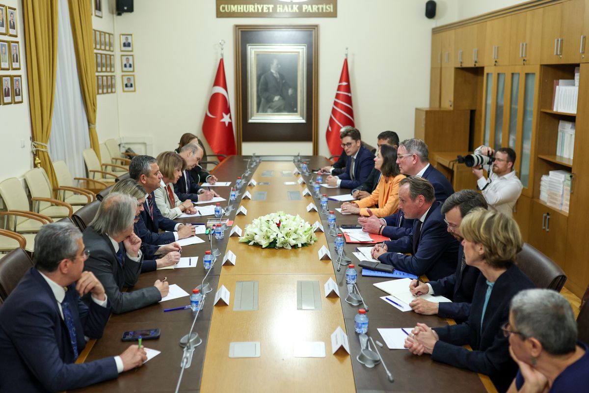 CHP ve SPD Arasında Dayanışma Ziyareti